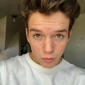 Meet your Posher, Gabriel